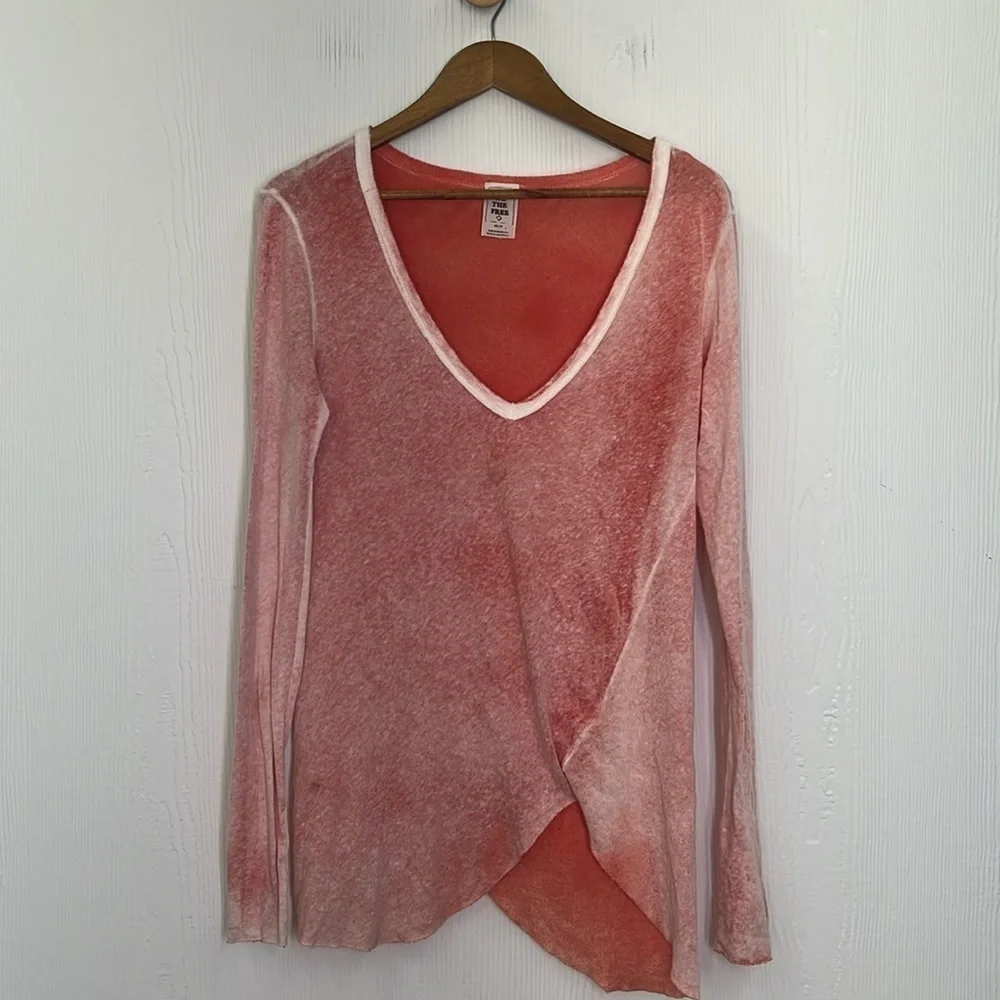 Free People - Long Beach Asymmetrical H Coral Mineral Wash Long Sleeve T Size XS